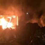 Fransa’da çiftçiler vergi dairesini yaktı