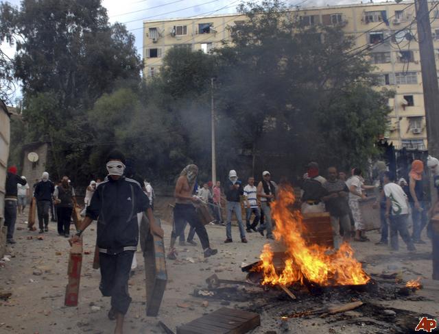 Cezayir'de isyan vergi indirimi getirdi