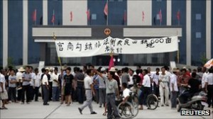 'Haksız' arazi satışı Çinlileri ayaklandırdı
