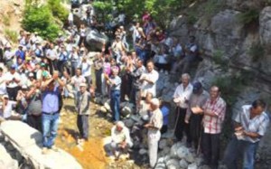Antalya’da köylülerden Hes’e karşı eylem