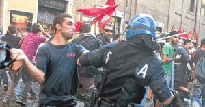 İtalya'da tasarruf protestosu