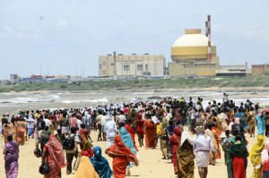 Hindistan'da köylüler nükleer santrale karşı ayaklandı
