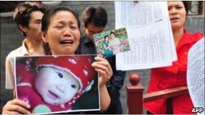 Çin'de süt zehirlenmesinden dolayı yeni tutuklamalar