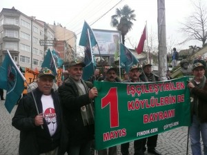 1 Mayıs 2011 İzmir Gündoğdu Meydanı : 