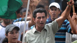 Paraguay'da topraksız köylüler katledildi