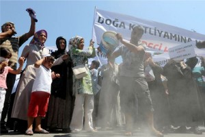 Sultangazi'de taş ocaklarına karşı eylem