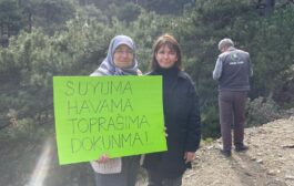 Alaşehir'de  köylüler  bağlarını korumak için mücadelelerine devam ediyor
