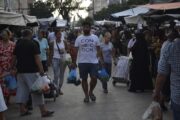 Adana'da tarlada üretici, pazarda vatandaş perişan
