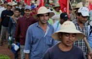 Paraguay köylüleri Başkan'ın istifası için sokakta